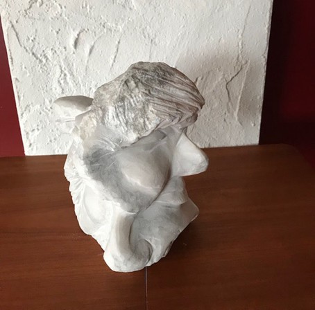 Ein Kopf – mehrere Gesichter – Alabaster23 cm – 2024 Ansicht2